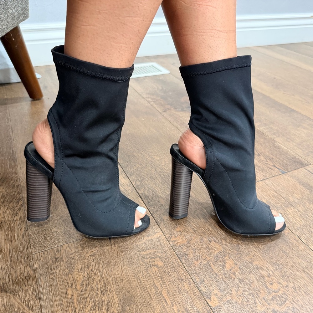 Black bootie
